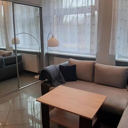 Pogodny Apartament Kudowa Zdroj Ngoại thất bức ảnh
