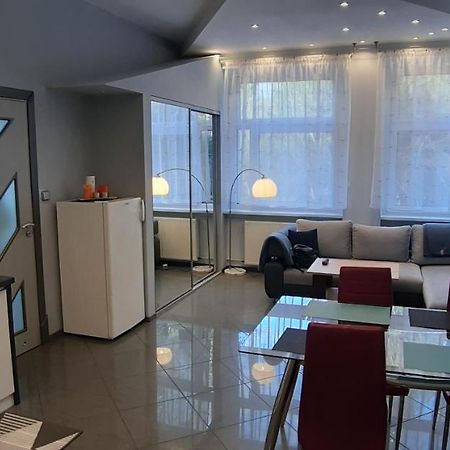Pogodny Apartament Kudowa Zdroj Ngoại thất bức ảnh